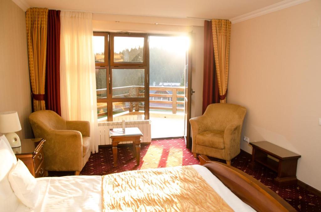 Edelweiss Poiana Hotels Пояна Брашов Стая снимка