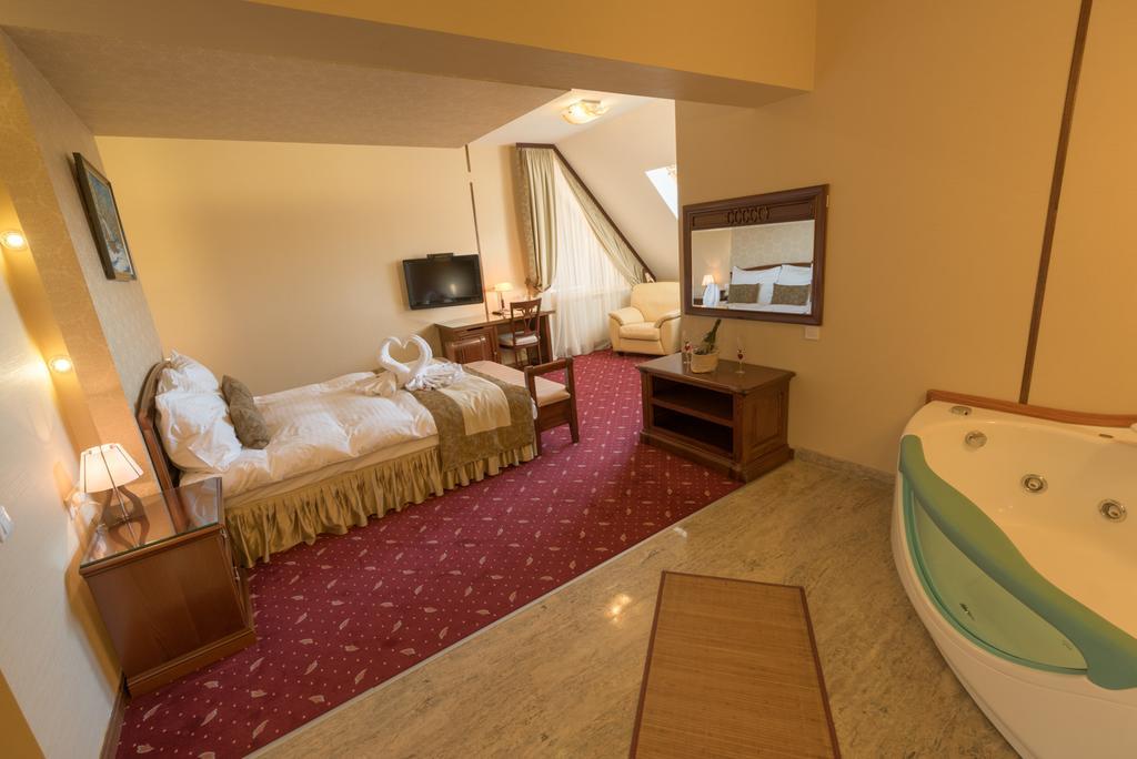 Edelweiss Poiana Hotels Пояна Брашов Екстериор снимка