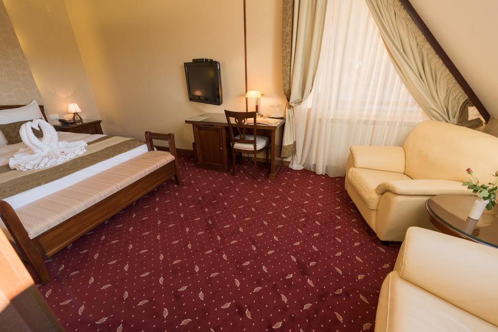 Edelweiss Poiana Hotels Пояна Брашов Екстериор снимка